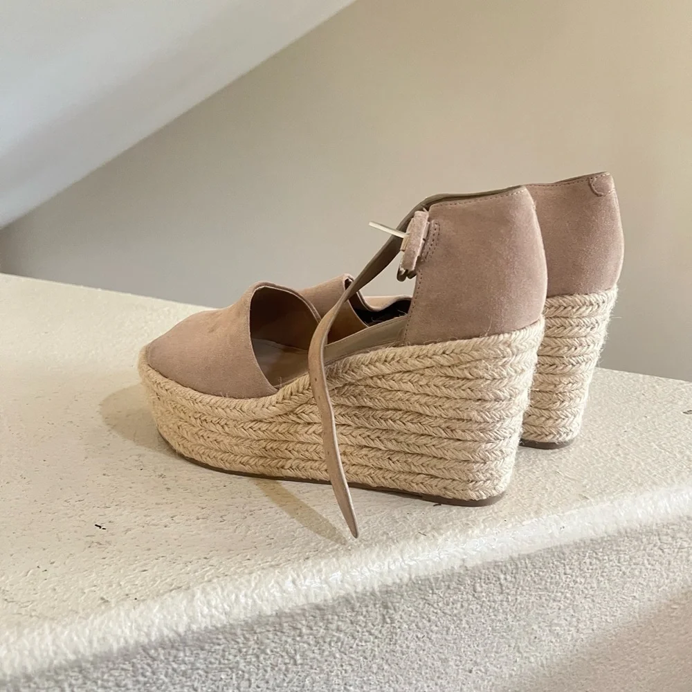 Marc Fisher Alita cream Espadrille Platform Wedge Sandals Size 10 Summer Chic‎